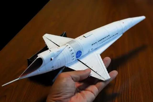Vati eau Spatial Odyssey - Orion II en Papier 3D