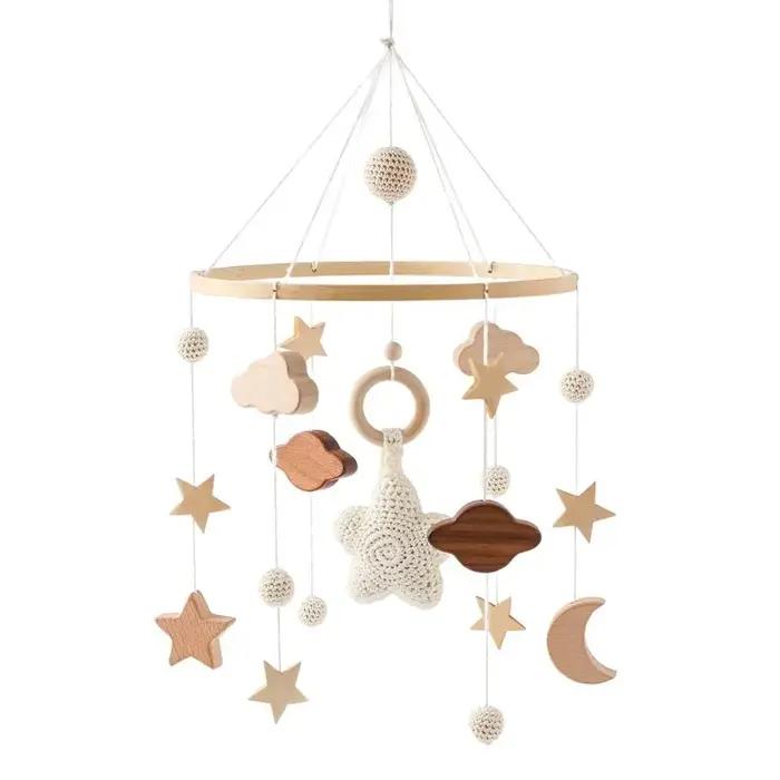 Mobile musical pour berceau avec boite à musique, ours en feutre doux, hochet suspendu, jouet suspendu pour nouveau-né, décoration de chambre d'enfant, stimulation visuelle et auditive, cadeau de naissance, univers enchanté pour bébé