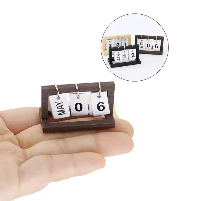 Calendrier Miniature pour maison de poupée 1:12