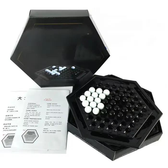 Capable Games Jeu d'échecs portable Jeu de société familial pour enfants Développement intellectuel Carrom Board Push Chess