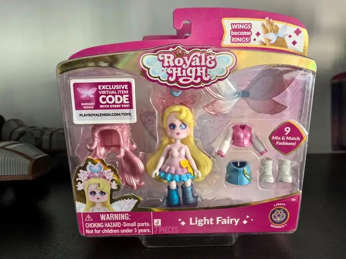Figurine de mode royale High Fire Fairy avec code d'item virtuel, jouet de collection officiel sous licence pour les fans