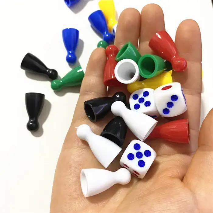 24 pièces Chessman + 4 pièces dés en plastique pattes humaines pièces de jeu pour jeux de société marqueurs de table composants