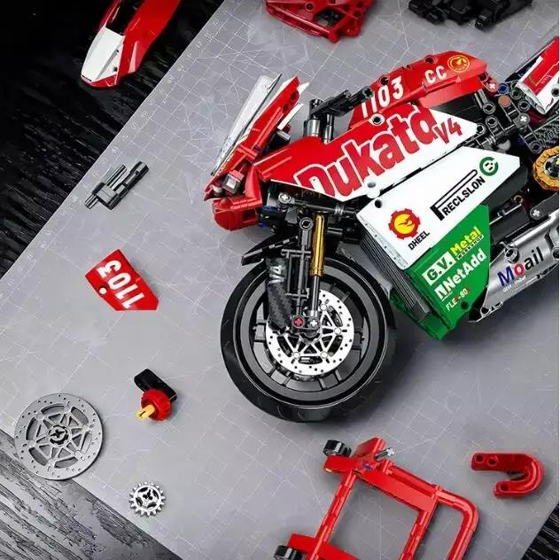 Ensemble de blocs de construction de moto à 8 moteurs de haute technologie