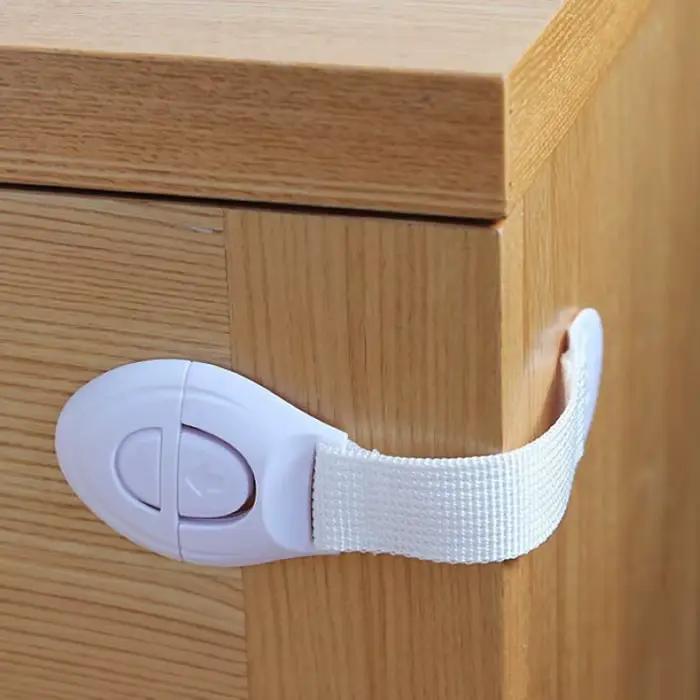 Serrure de porte pour la protection de bébé