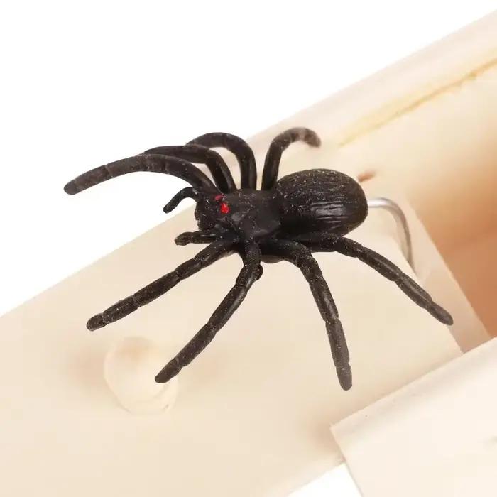 Boîte à surprises en bois blanche petite taille cadeau amusant pour blague et gag original lors de soirées anniversaires