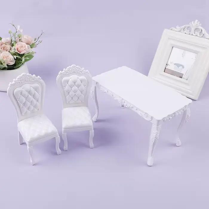 Table à manger et chaise de bureau d'ordinateur pour décor de maison de beurre