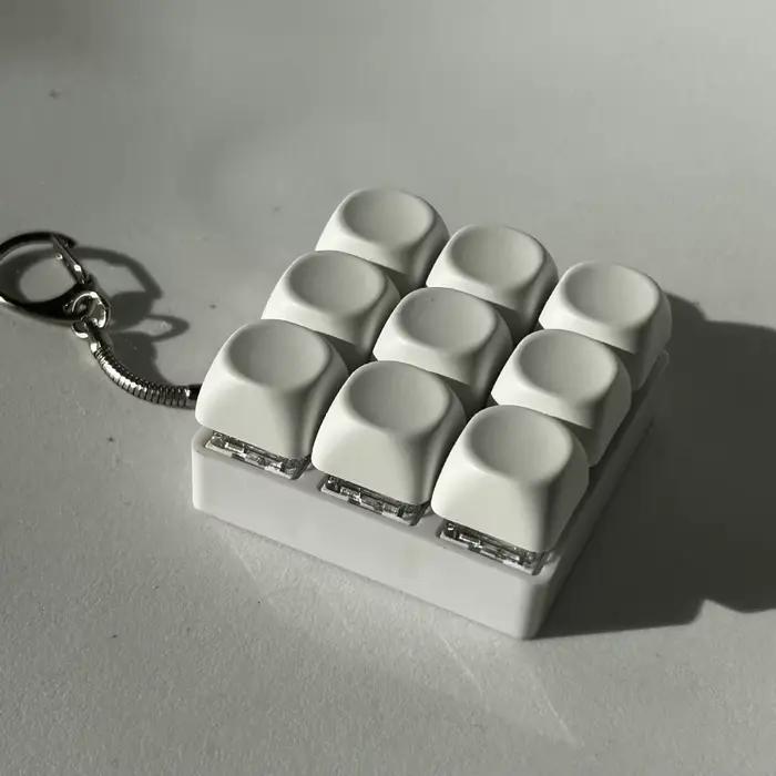 Porte-clés Fidget en Plastique de Qualité Supérieure, Multi-Couleurs, Idéal pour Soulager le Stress et Améliorer la Concentration Occasions Spéciales