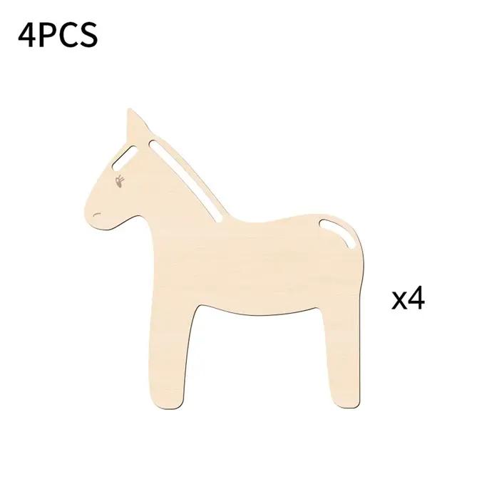 Chevaux artisanaux d'anniversaire en bois non peints