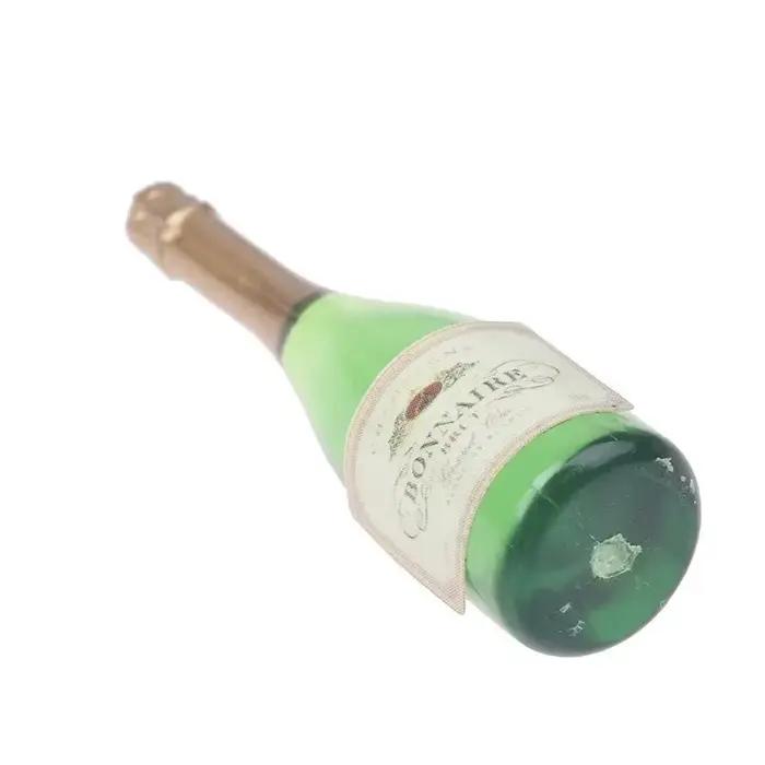 Bouteilles de Champagne vitréuses miniatures pour maison de poupée