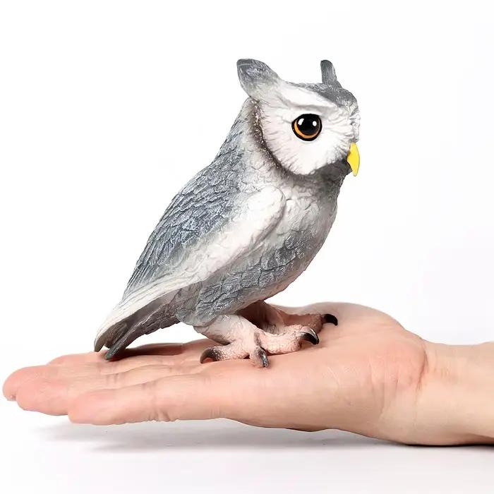 Figurine réaliste en plastique