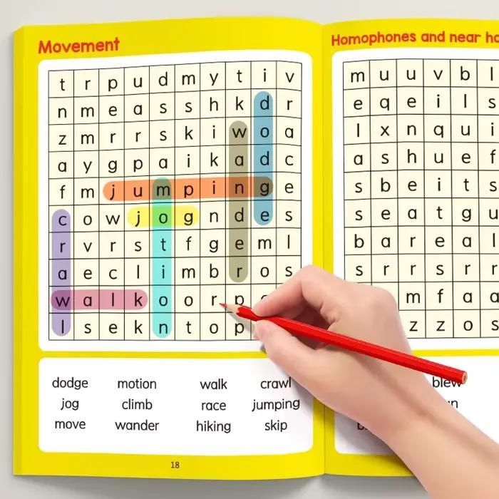 Grand livre de jeux de mots à chercher pour l'orthographe élémentaire, puzzle amusant pour trouver des mots pour les enfants, jeux de grilles de lettres cachées avec de nouveaux mots importants