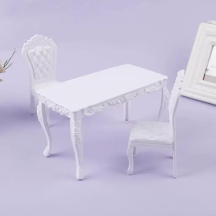 Table à manger et chaise de bureau d'ordinateur pour décor de maison de beurre