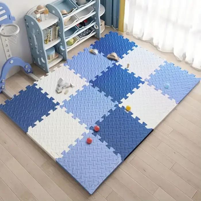Tapis de jeu en PVC pour enfants - Multifonctionnel, antidérapant, facile à assembler et à nettoyer - Idéal pour le développement moteur et la stimulation de l'imagination - Disponible en blanc, brun, gris foncé, jaune, noir et vert