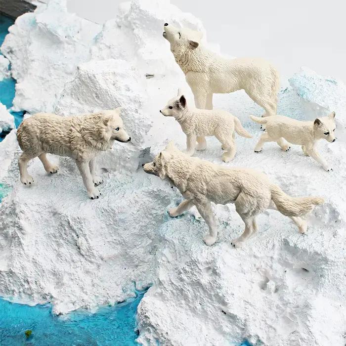 Figurines d'animaux sauvages réalistes
