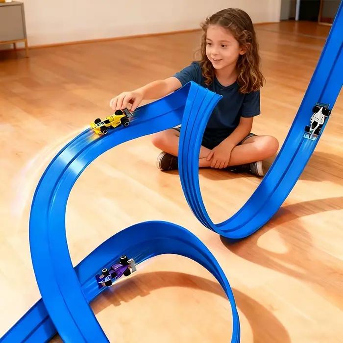 Ensemble de jouets de piste de course flexible | 4 voitures de dessin animé