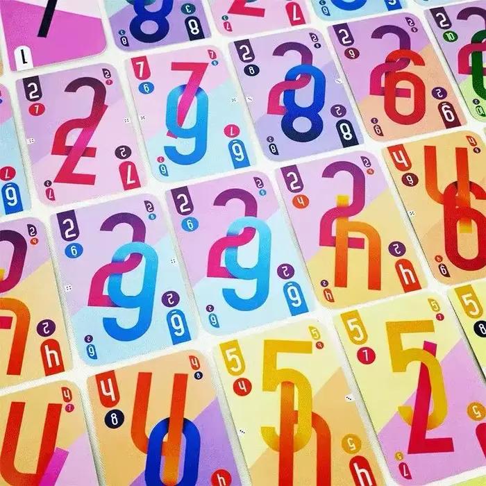 Jeu de cartes Dnup - Jeu de gestion des cartes et de stratégie de combos rapide, facile à apprendre, facile à jouer et plein de rebondissements, 2 à 5 joueurs